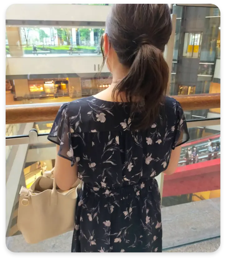 カウンセラーあやかの後ろ姿